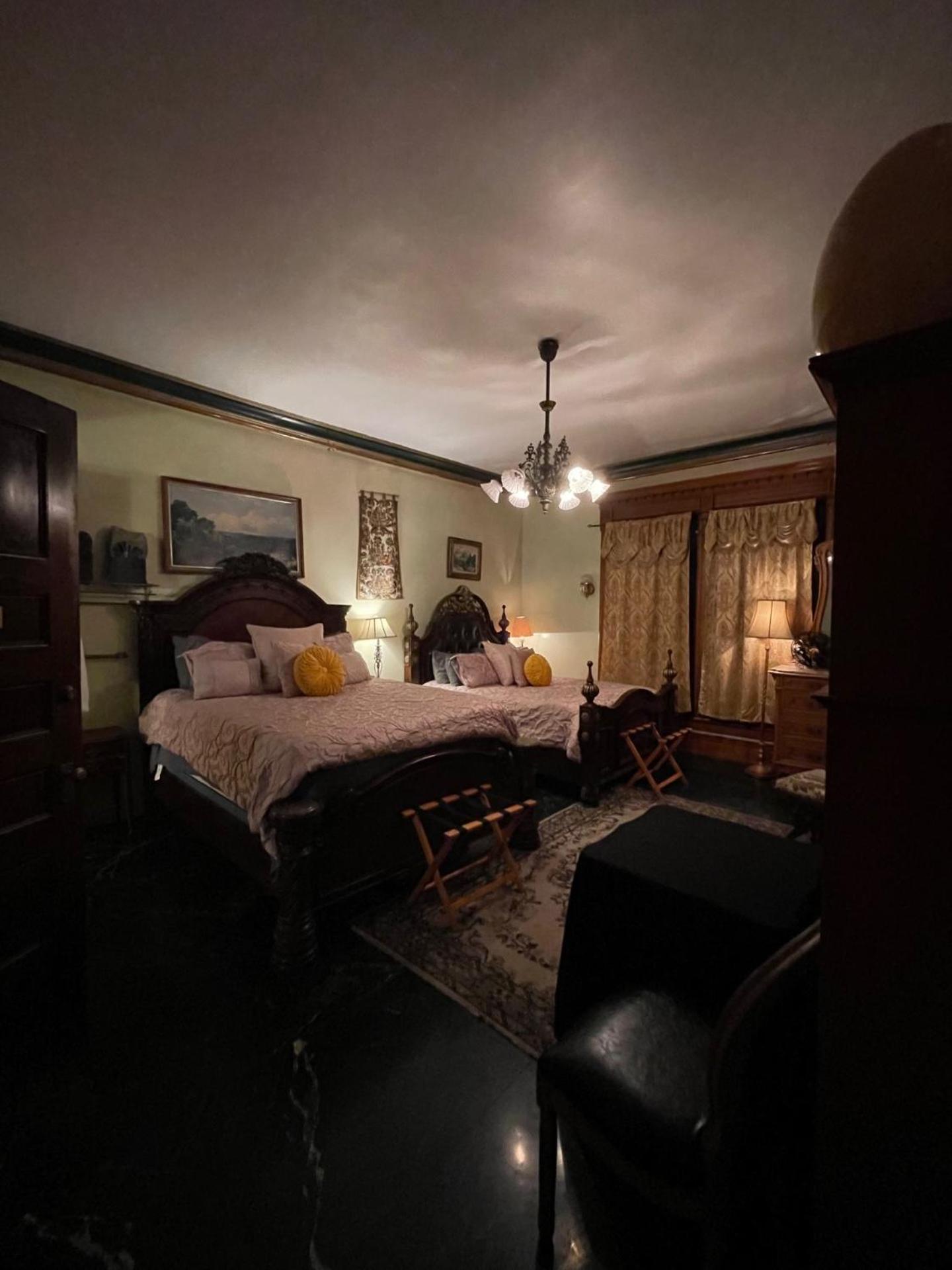 Henderson Castle Inn Kalamazoo Bagian luar foto